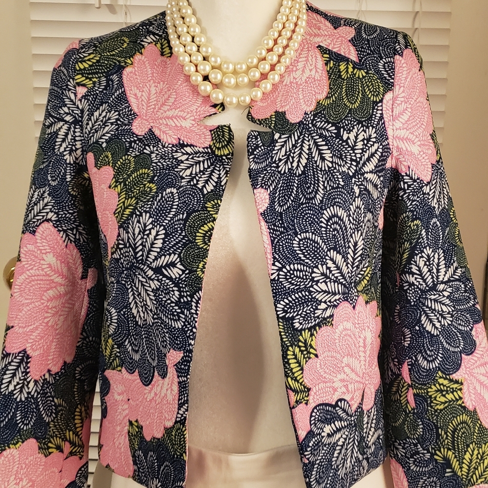 Blazer - Picture 2 of 4